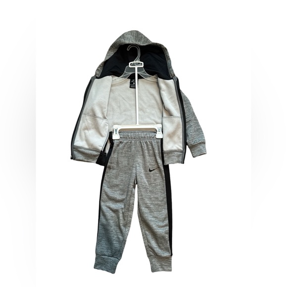 Nike Dri-FIT Zip Hoodie & Sweatpants Set in Smoke Gray - Picture 3 of 3